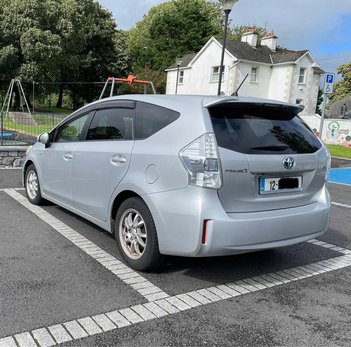 2012 Toyota Prius+ 1.8L Hybrid - Image 3
