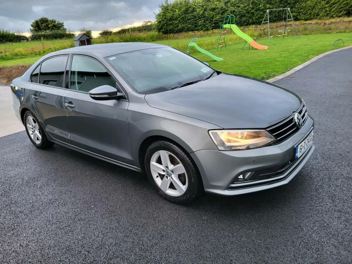 Volkswagen Jetta 2.0 DSG automatic - Image 1