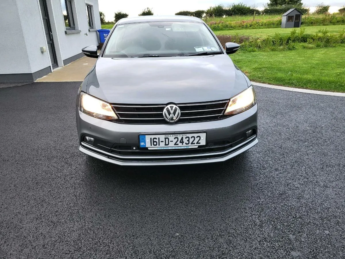 Volkswagen Jetta 2.0 DSG automatic - Image 2