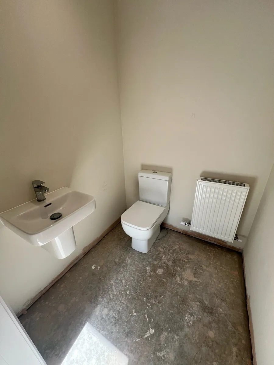Brand new sink, toilet and radiator from NEW BUILD - Image 1