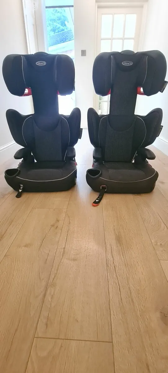Children's car seats - Image 1