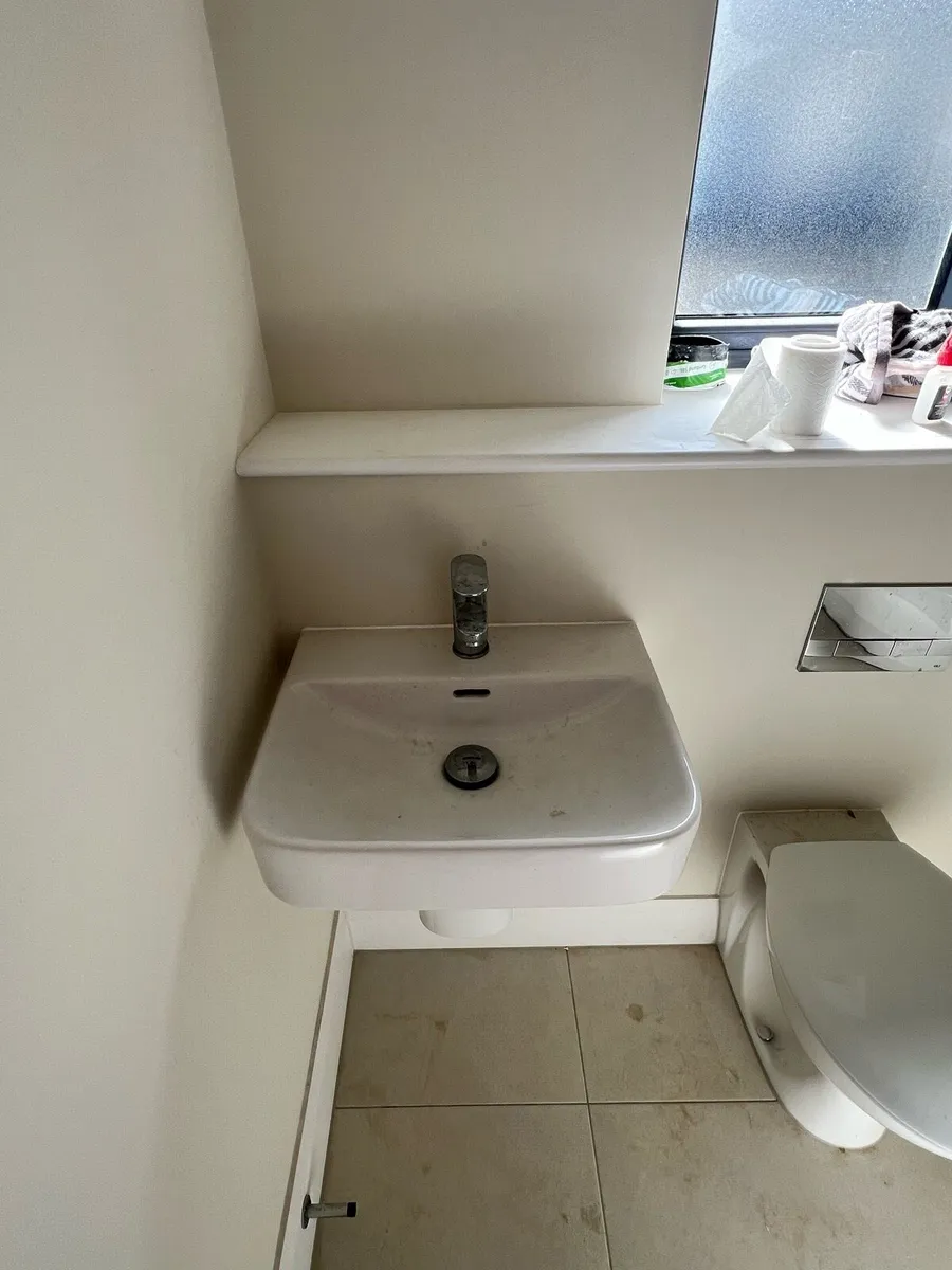 X2 BRAND NEW HALF PEDESTAL SONAS SINKS - Image 1