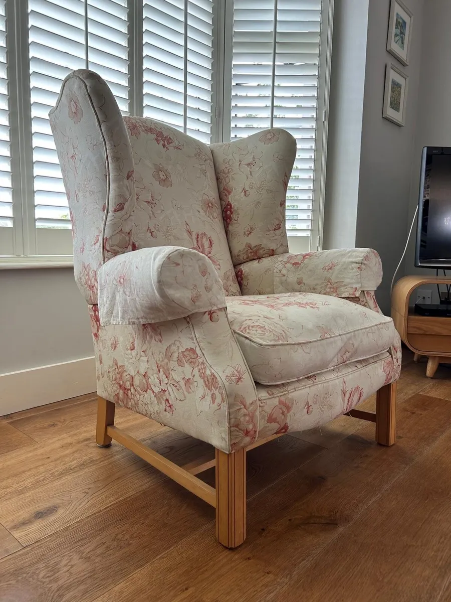 High Backed Chairs - Image 4