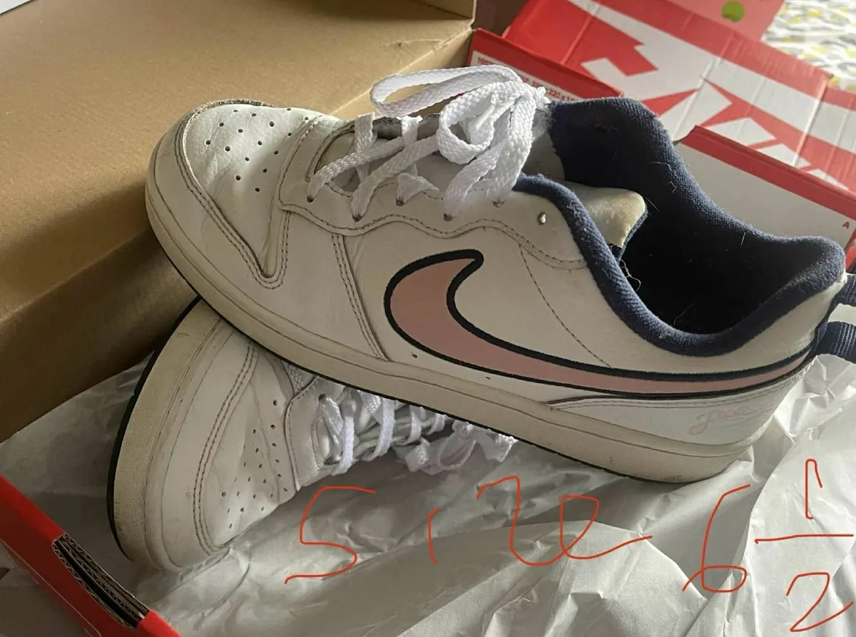 shoes 10e per pair - Image 1