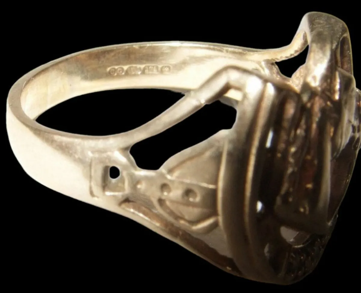 Vintage Hallmarked 9ct Gold/Diamond Ring - Image 3