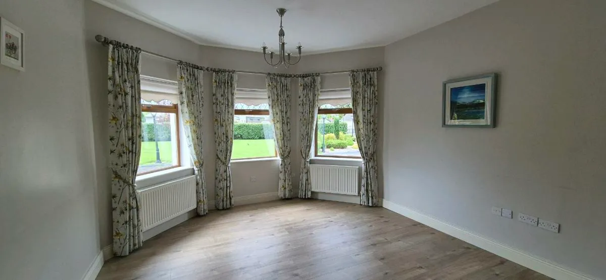 Curtains - Image 4