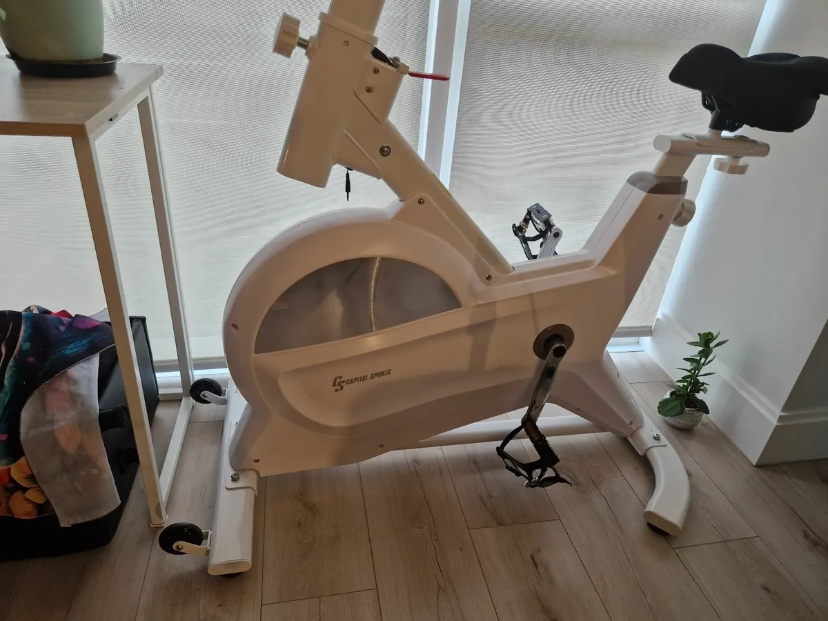 Spin Bike With LCD Monitor And Tablet Mount Cardio - Image 4