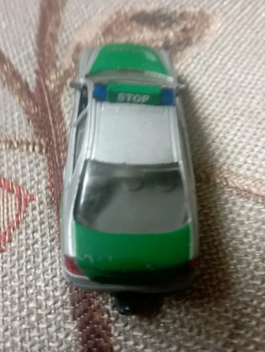 MERCEDES BENZ E 500 SIKU  POLIZEI  DIE-CAST MODEL - Image 3