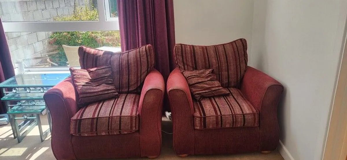 3 piece sofa - Image 1