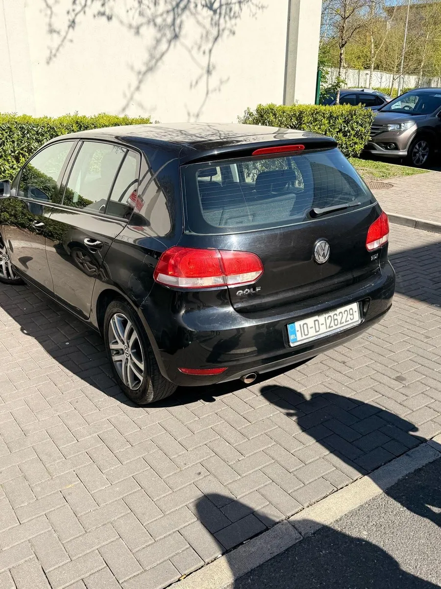 Volkswagen Golf 2010 - Image 1