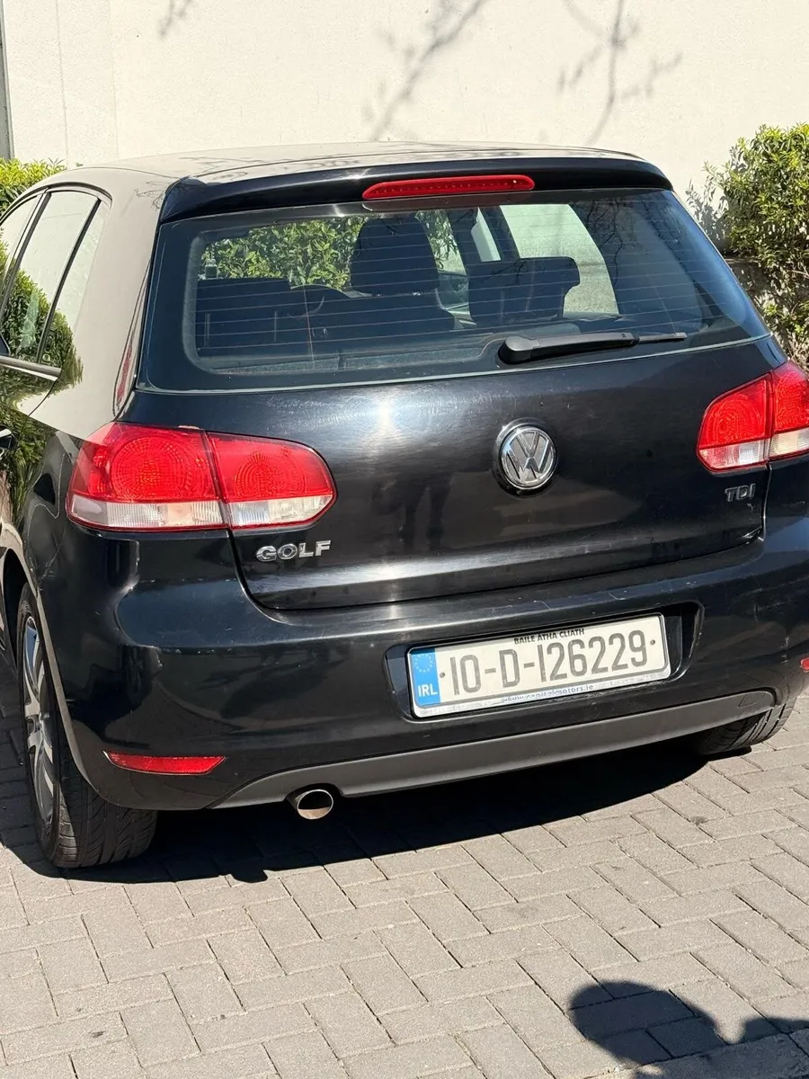 Volkswagen Golf 2010 - Image 2