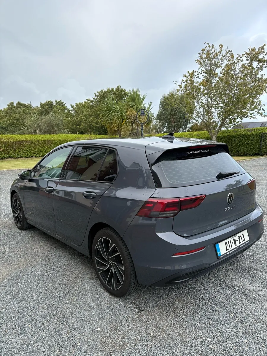 Volkswagen Golf 2.0 TDI 150HP Style DSG - Image 2