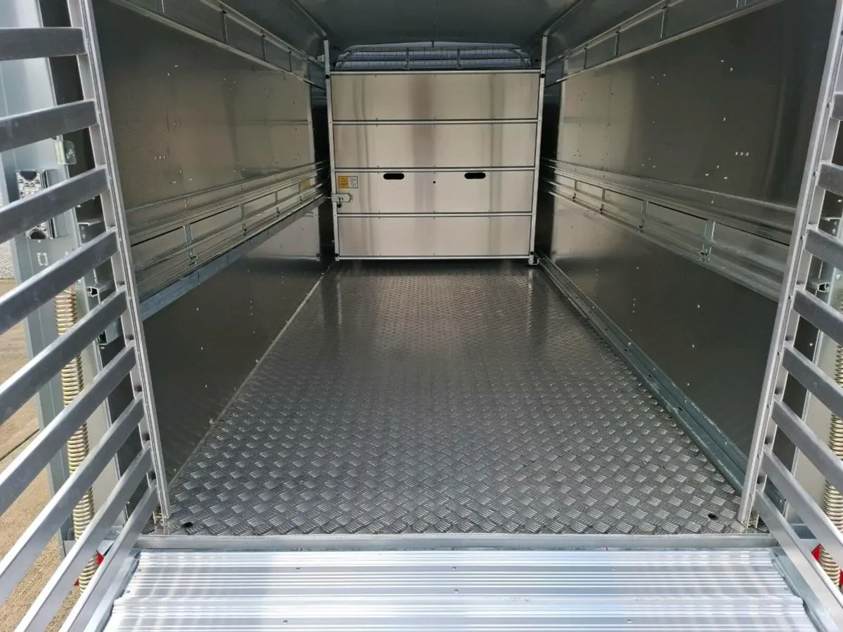 New Ifor williams 14ft x 6ft livestock trailer - Image 4