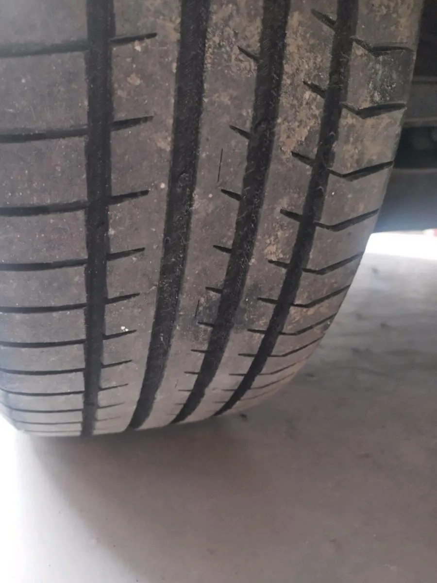 4 BMW X3 alloys R17 with 4 brand new tires - Image 2