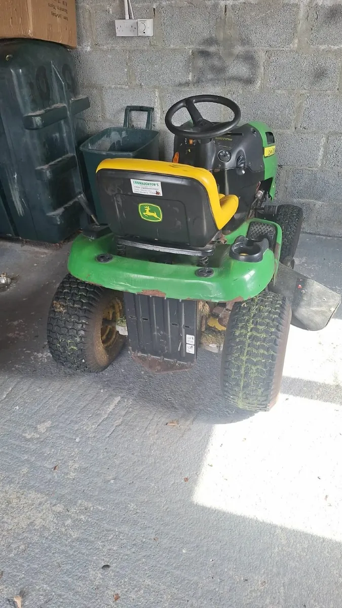 Tractor lawnmower - Image 2