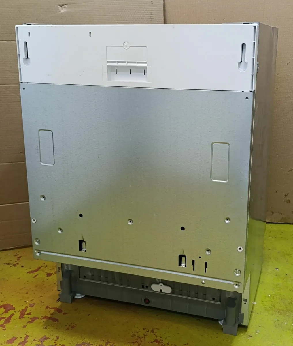 INDESIT Full Size Fully Integrated Dishwasher - Image 1