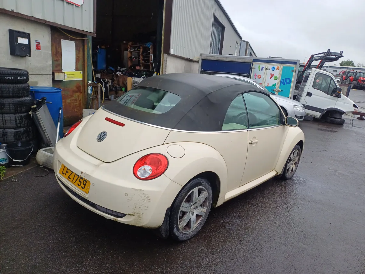 2009 VW BEETLE 1.6 PETROL BREAKING - Image 3
