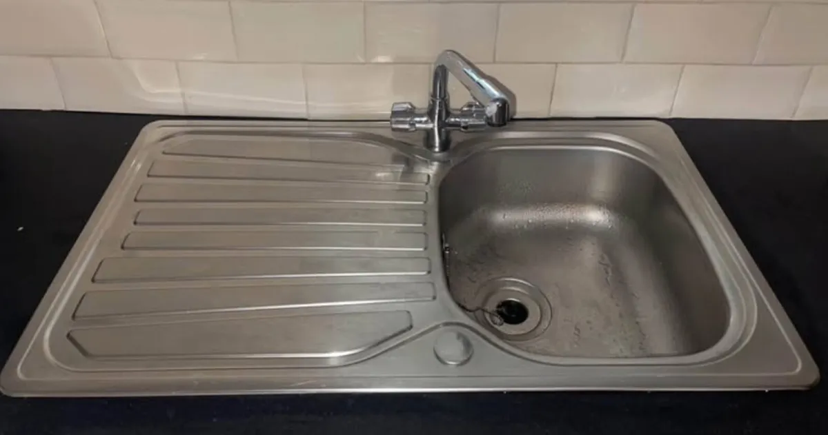 Stainless steel Kitchen Sink and Tap - Image 1