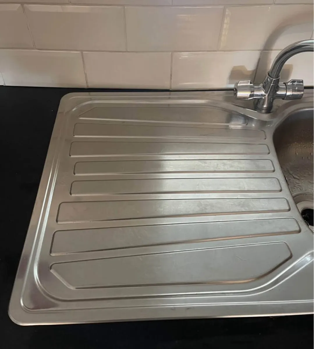 Stainless steel Kitchen Sink and Tap - Image 3