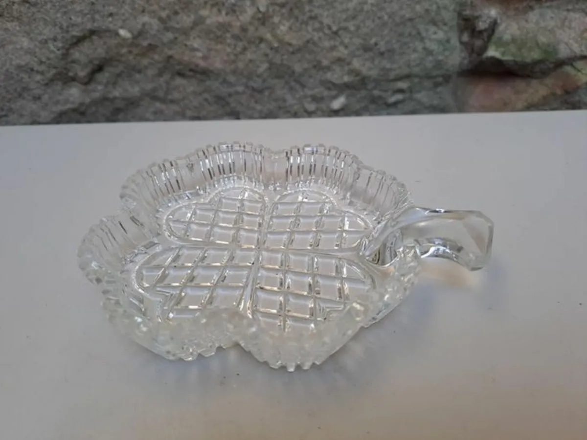 1970s crystal shamrock trinket dish - Image 1