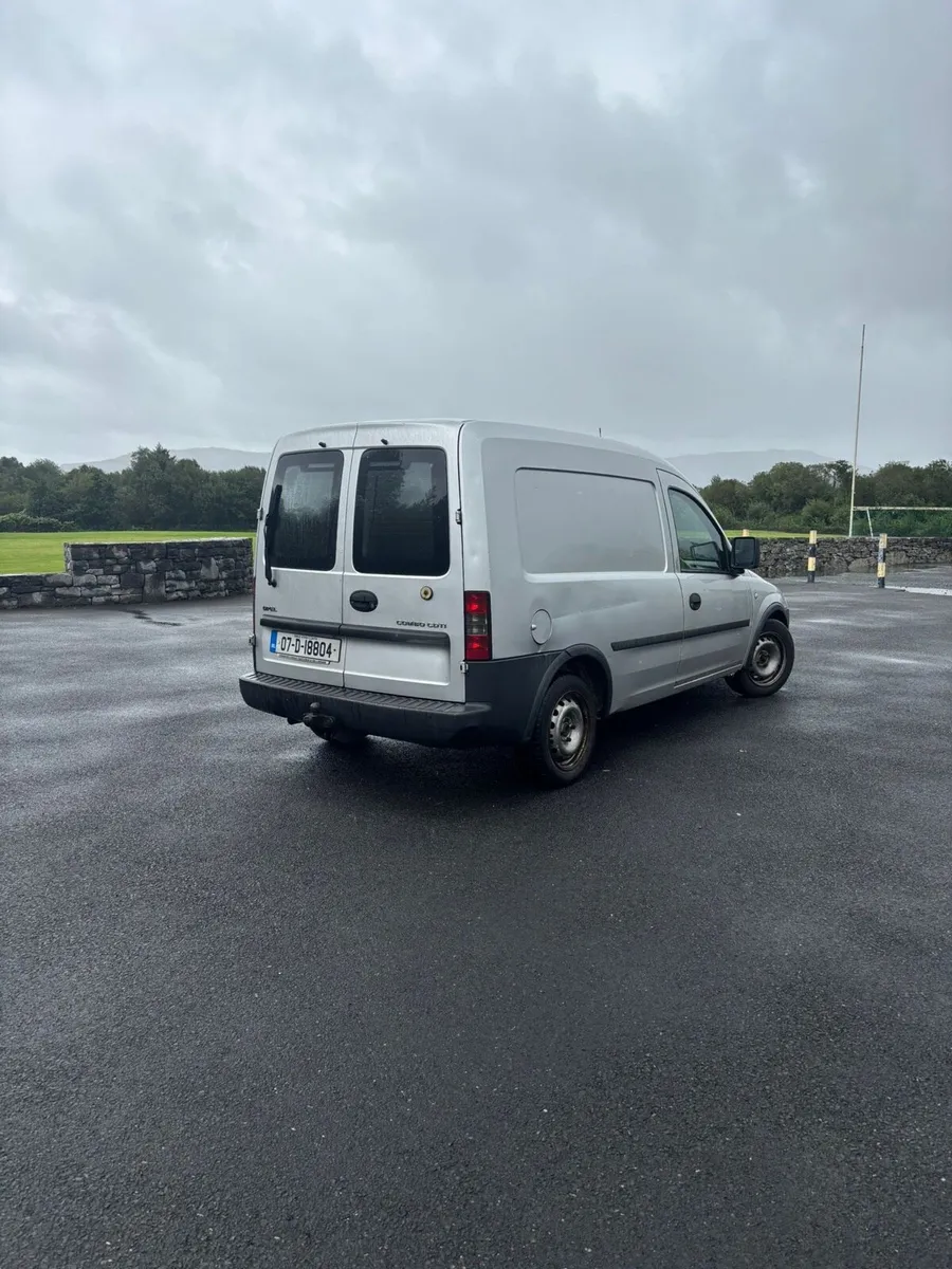 Opel Combo CDTI - Image 2