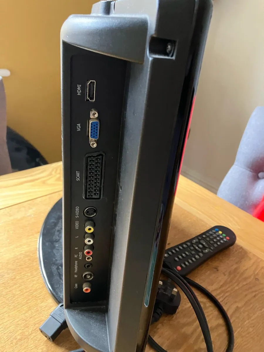 22 inch lcd TV - Image 2