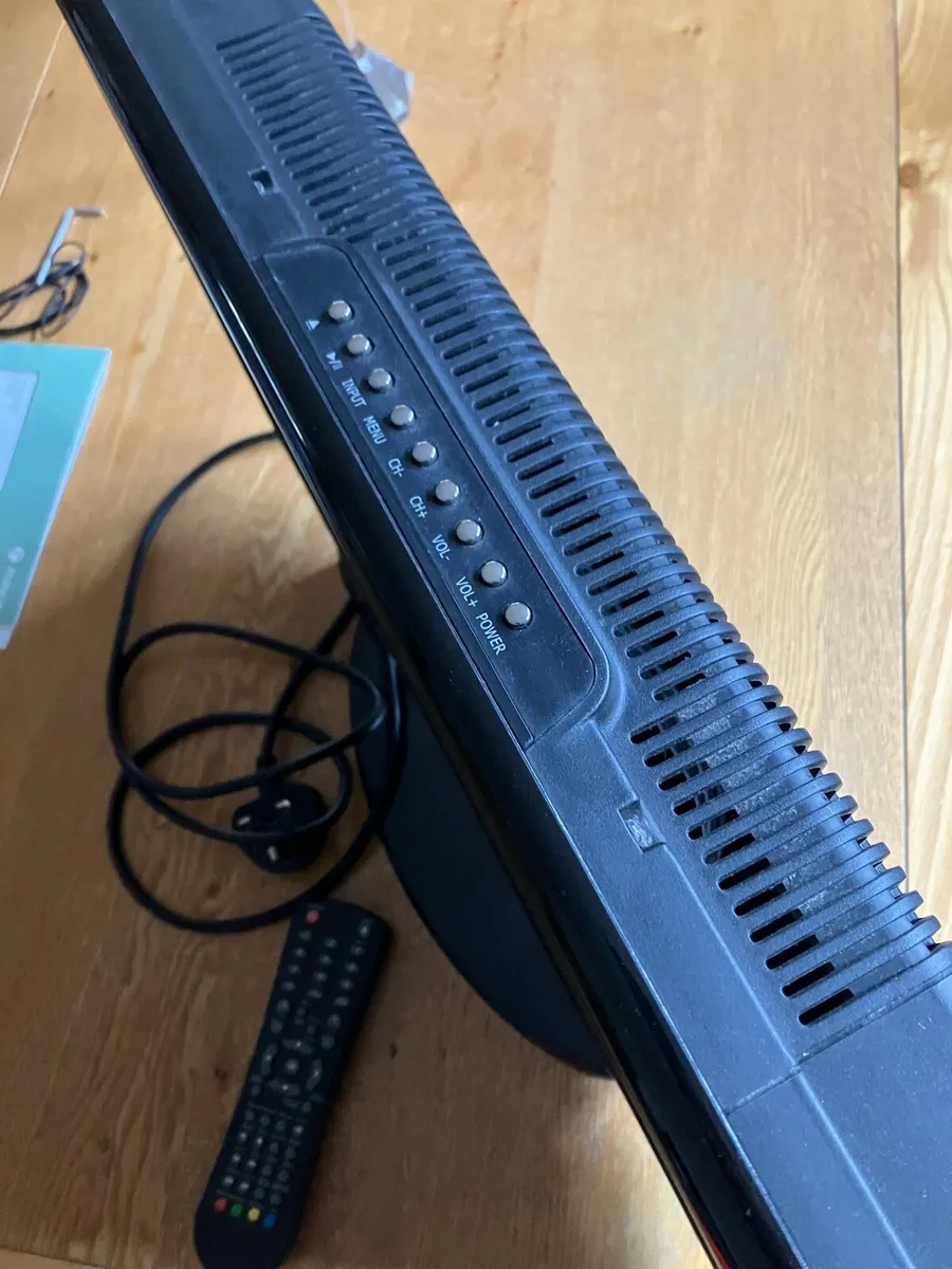 22 inch lcd TV - Image 3