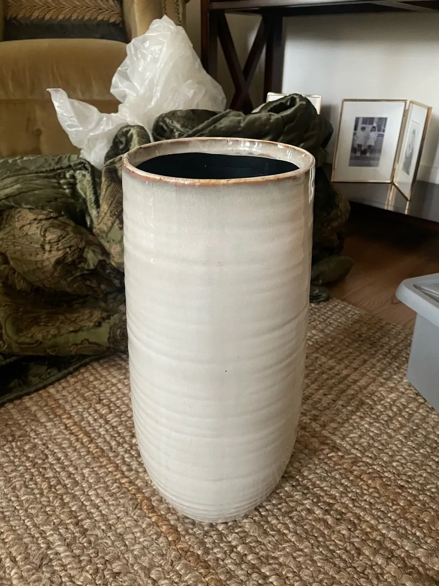New ceramic vase - Image 1
