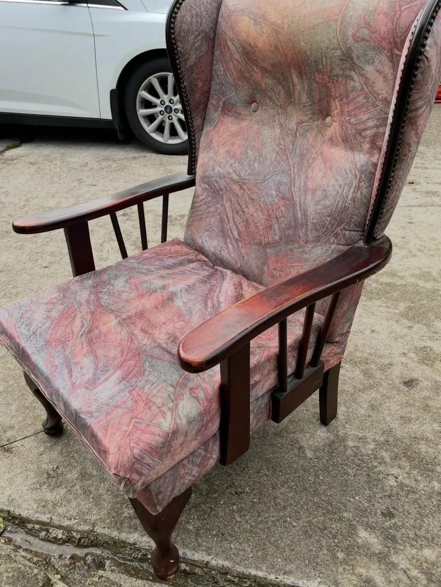 2 seater and 2 singles - Image 2