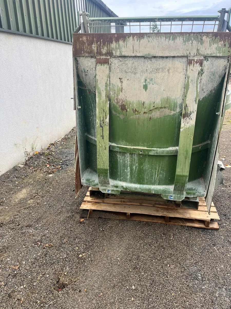Fliegl self loading pan mixer - Image 3