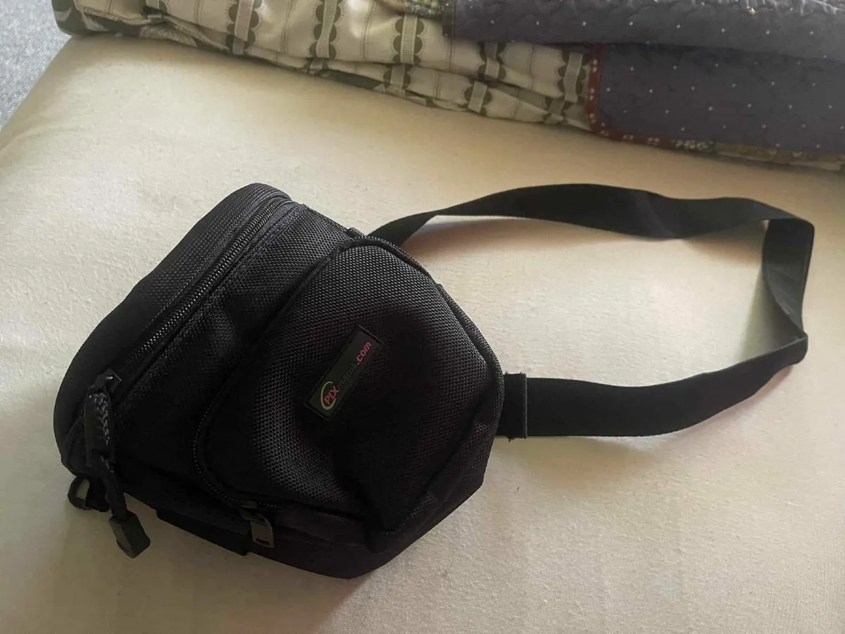 camera bags 10e each - Image 3