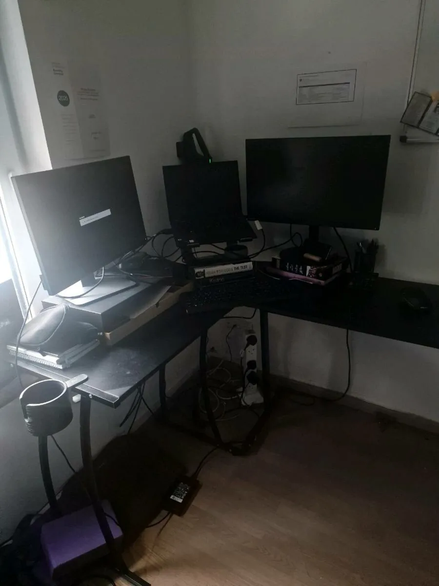 Corner desk - Image 2