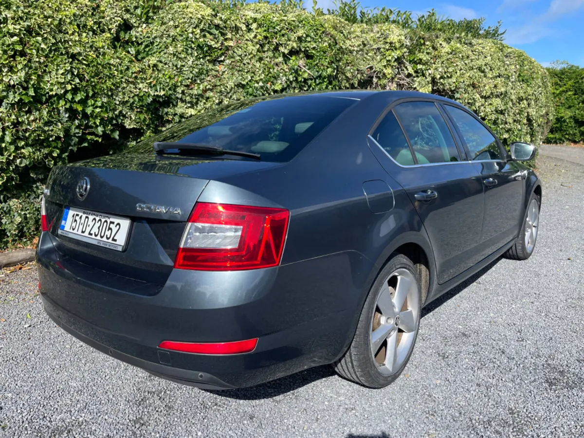 Skoda Octavia 2015 2.0 TDI Automatic - Image 4