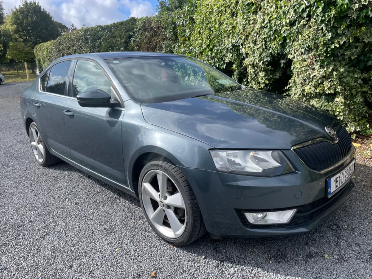 Skoda Octavia 2015 2.0 TDI Automatic - Image 2