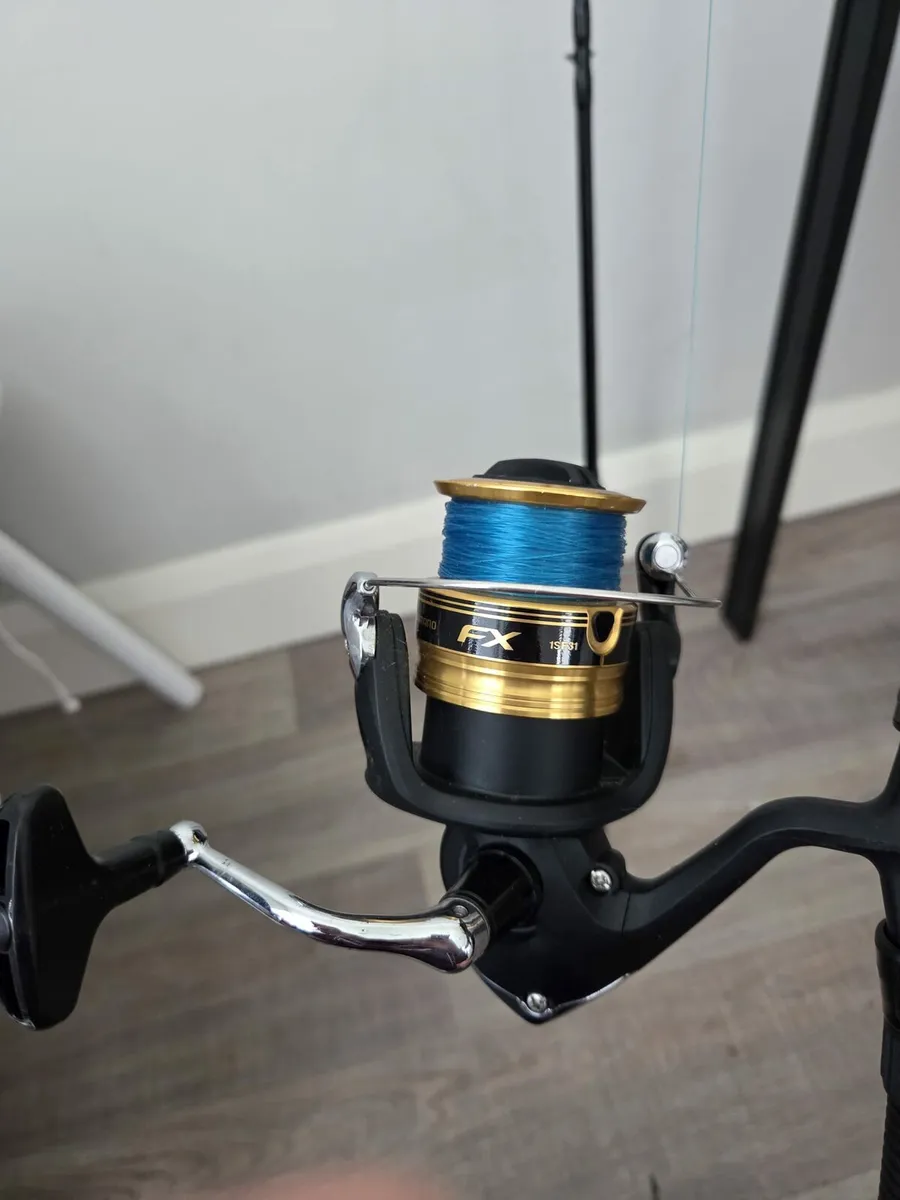FISHING RODS WITH REELS - Image 1