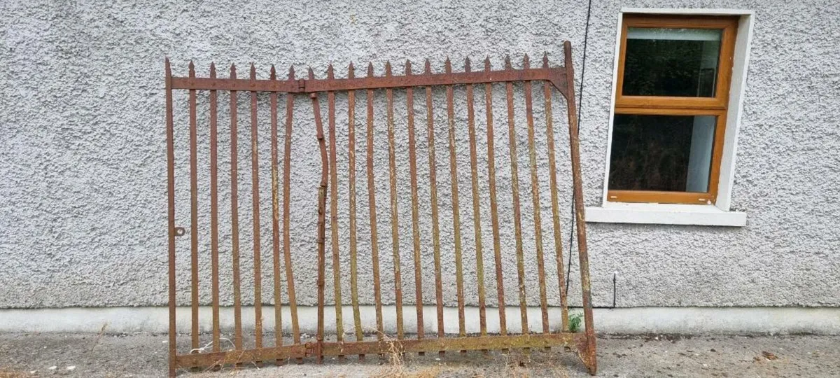 Wrought iron gate €1000 ono - Image 1