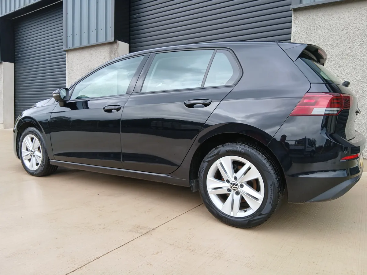 Volkswagen Golf 2021 - Image 2