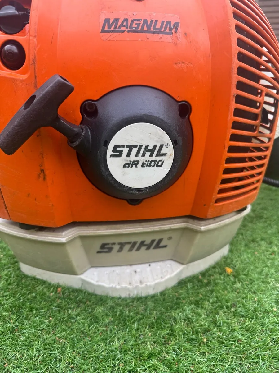 Stihl back blower - Image 2