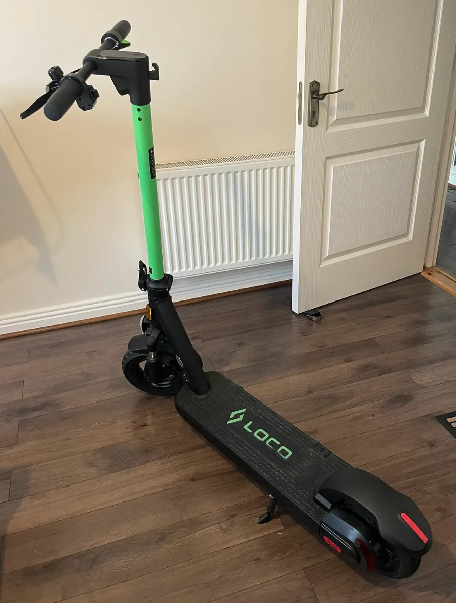 2 electric scooters - 2023 Loco Motion Pro - Image 2
