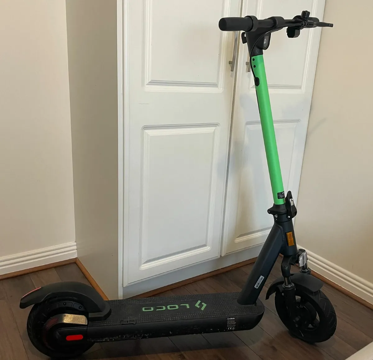 2 electric scooters - 2023 Loco Motion Pro - Image 3