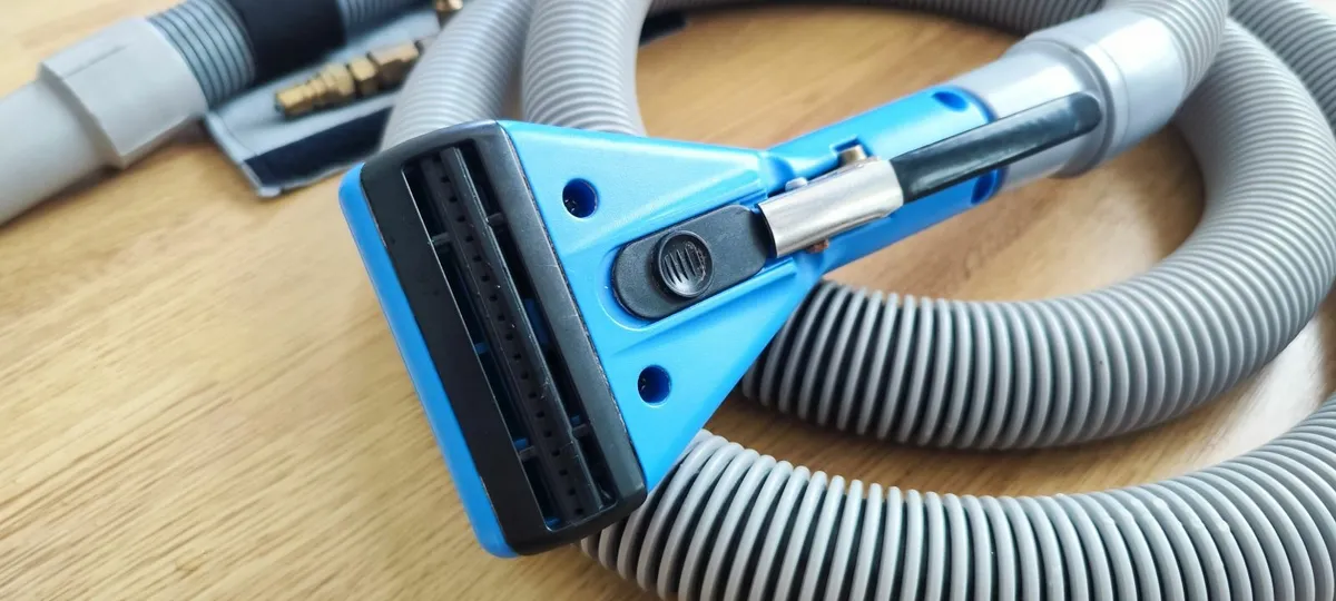 Sapphire Upholstery cleaning Hand Tool - Image 1