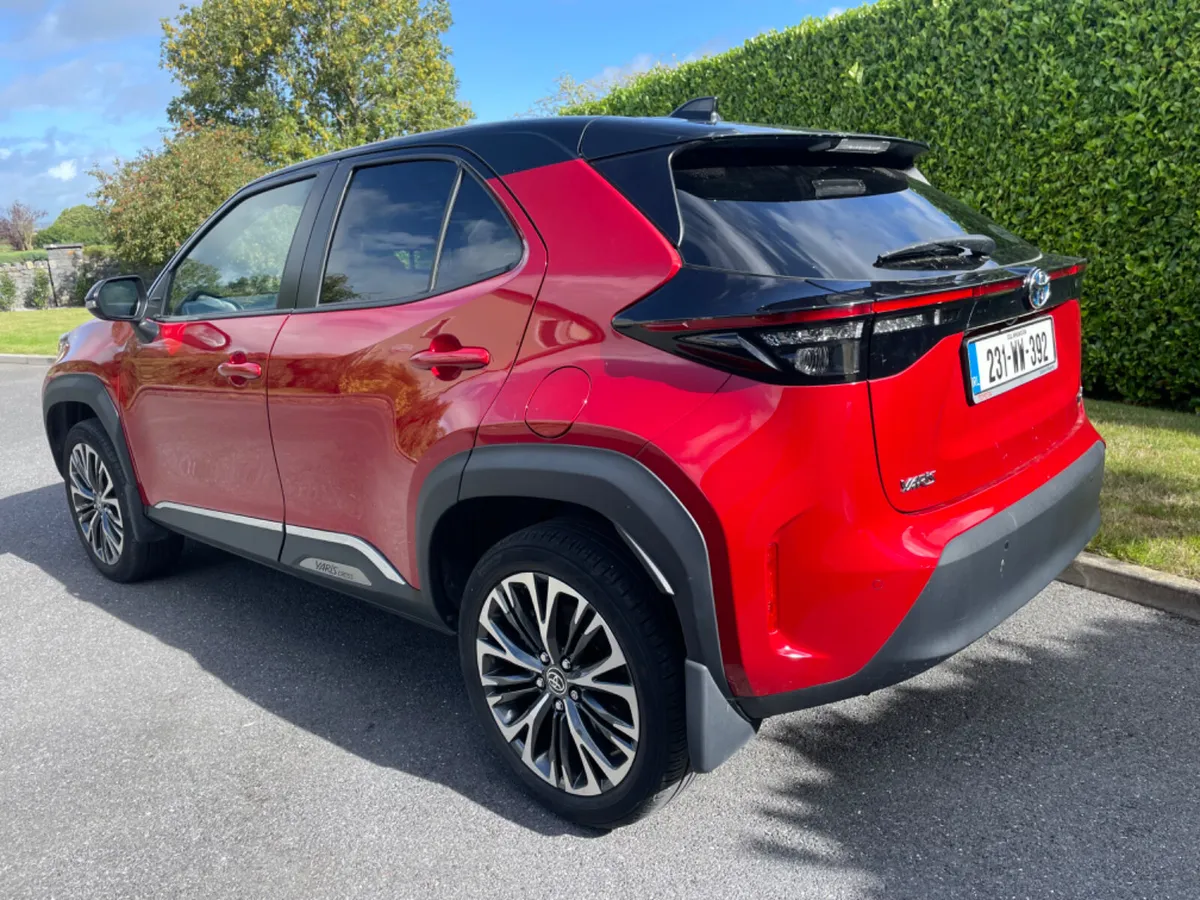 Toyota Yaris Cross 2023 Sol - Image 4
