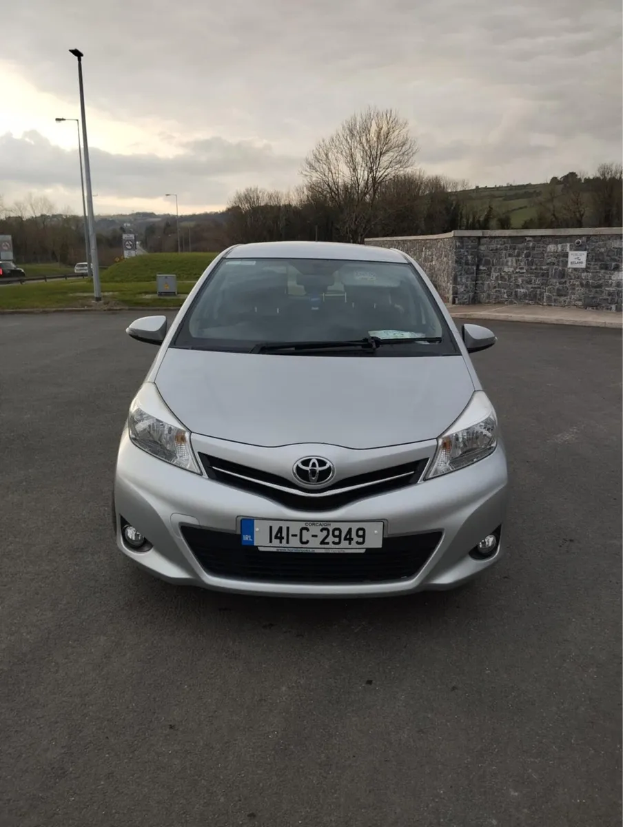 Toyota Yaris aura 1.0 petrol 2014 - Image 2