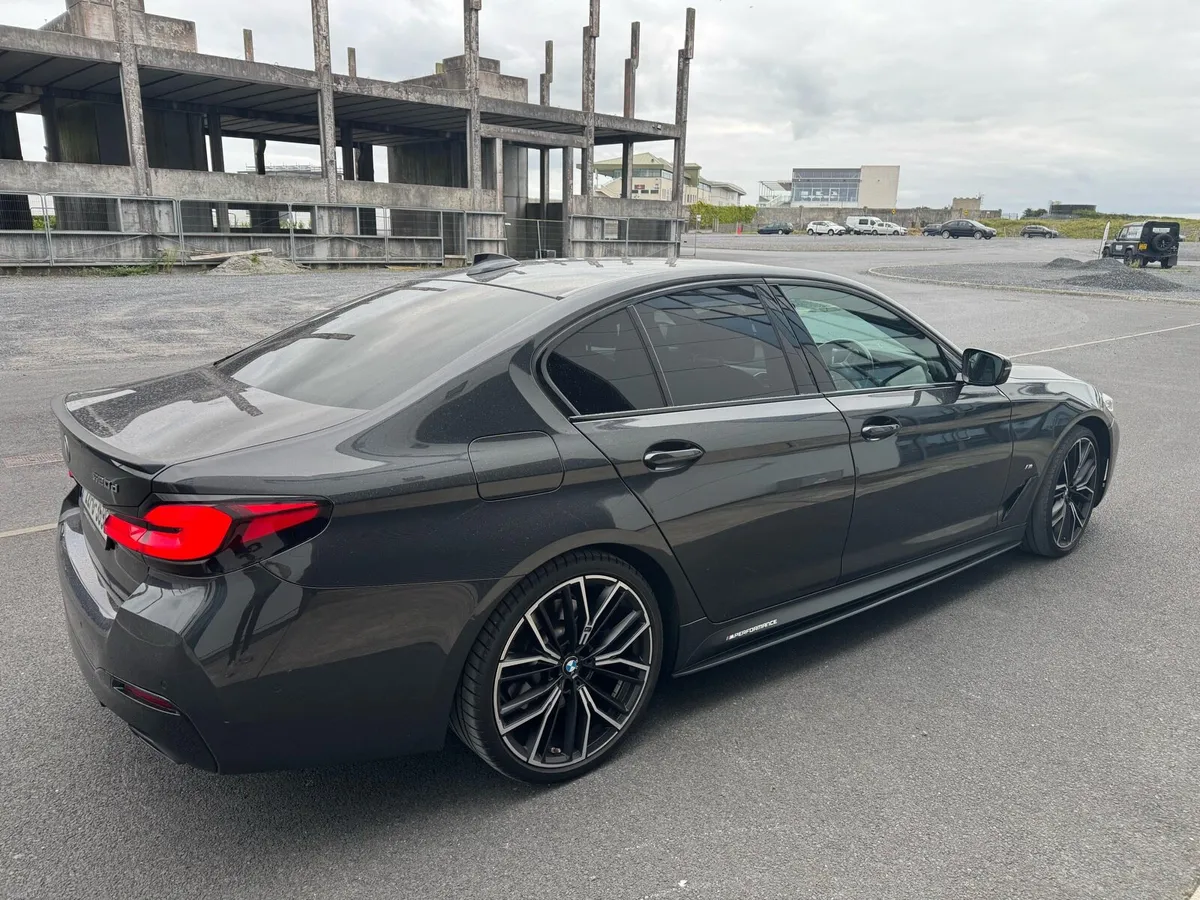 BMW 520d M Sport Pro (Low Mileage & Diesel) - Image 4