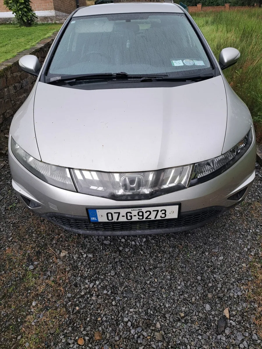 Honda civic for parts or repair - Image 1