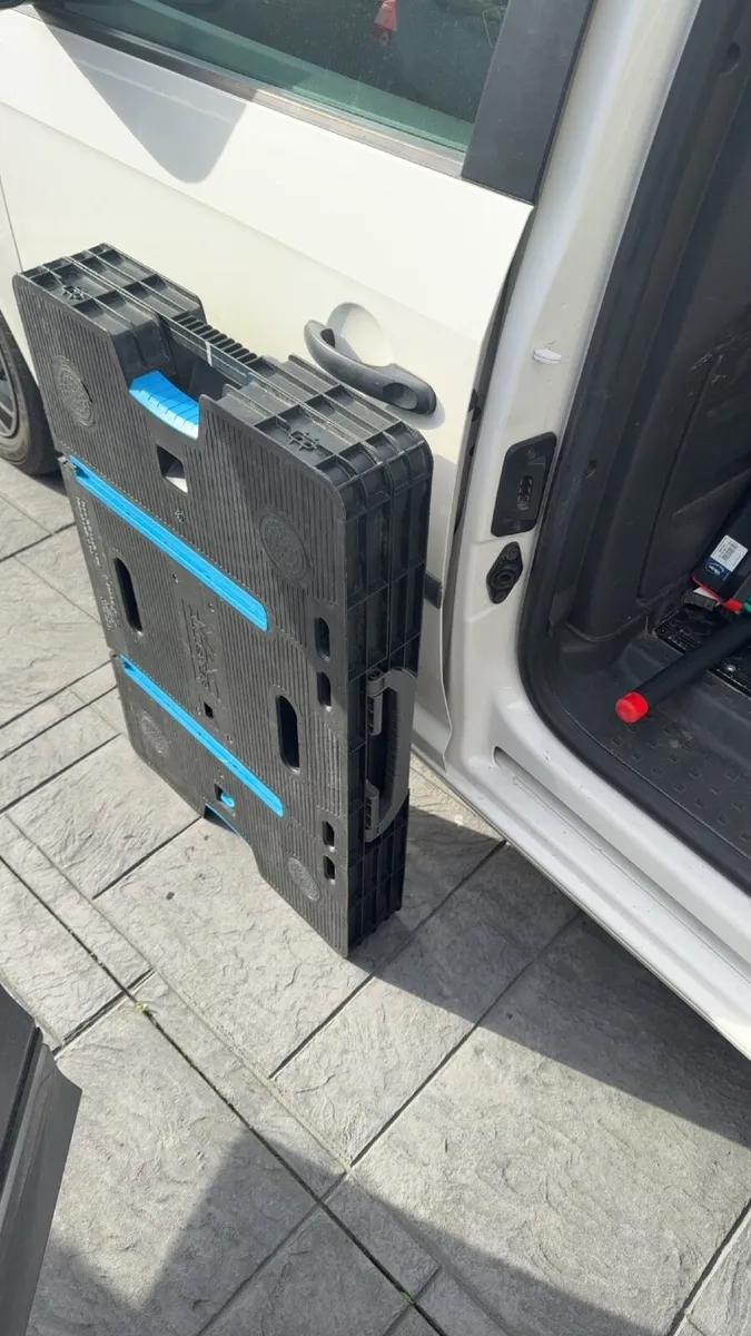 Mobile valeting van for sale - Image 1
