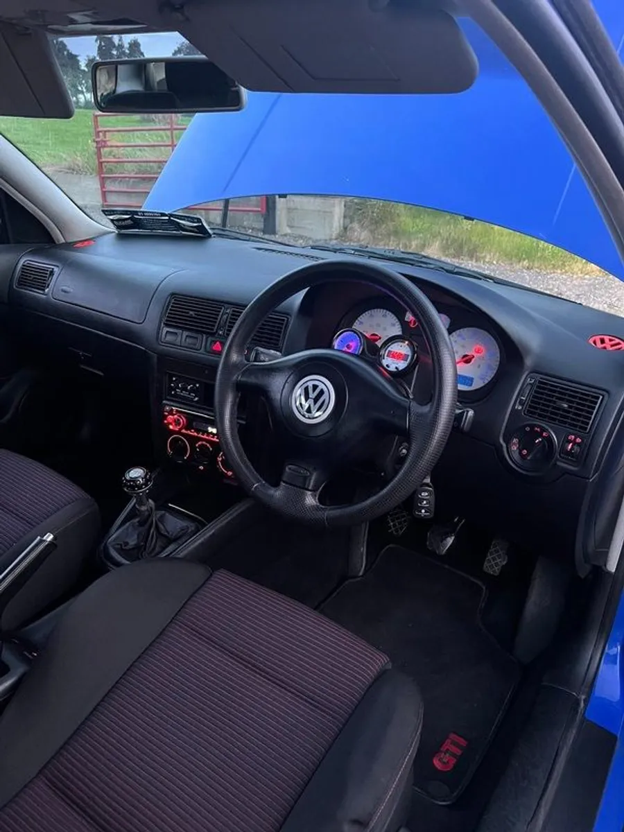 2000 Volkswagen Golf - Image 3