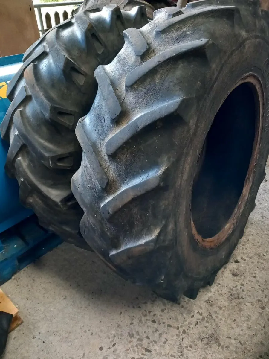 Tractor tyres - Image 1