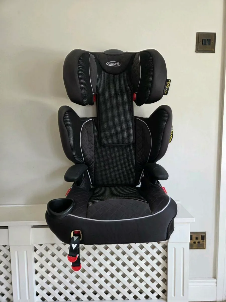 Child's Car Seat - Image 1