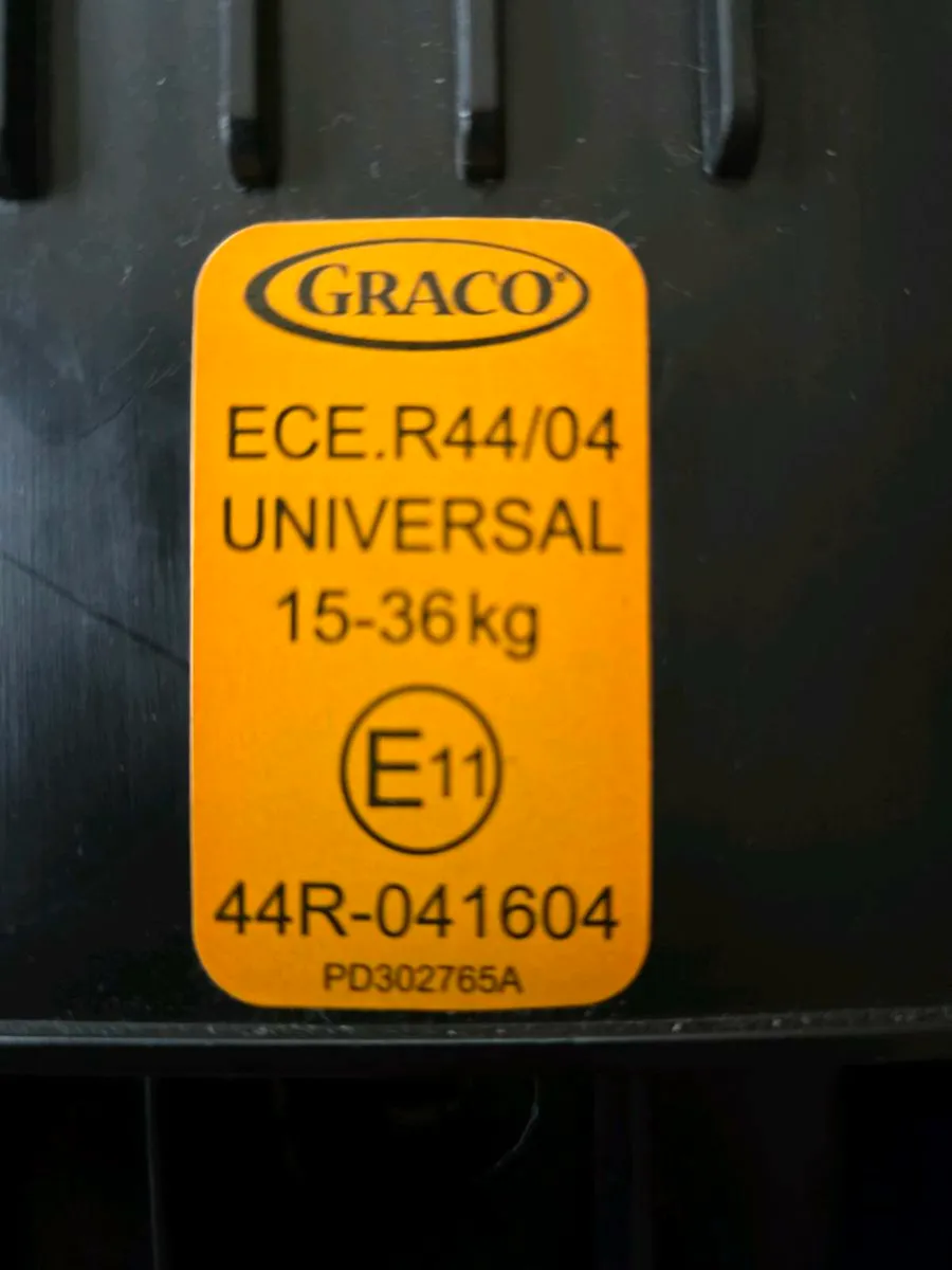 Child's Car Seat - Image 2